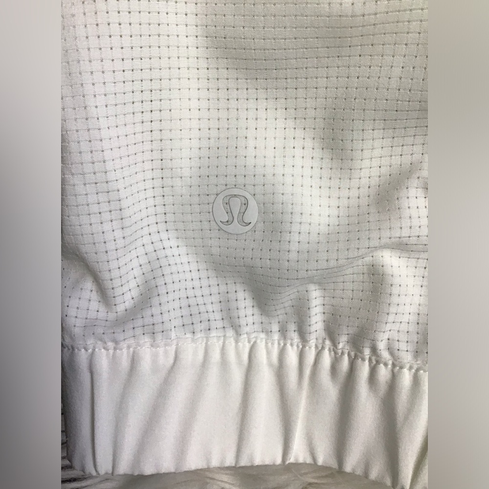 🌼Lululemon White Pack Light Pullover size 4
White - Picture 8 of 14